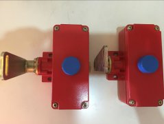 緊急拉線開關(guān)ZS75S10/1SV膠帶機保護拉繩開關(guān) 緊急拉線開關(guān)ZS75S10/1SV膠帶機保護拉繩開關(guān)